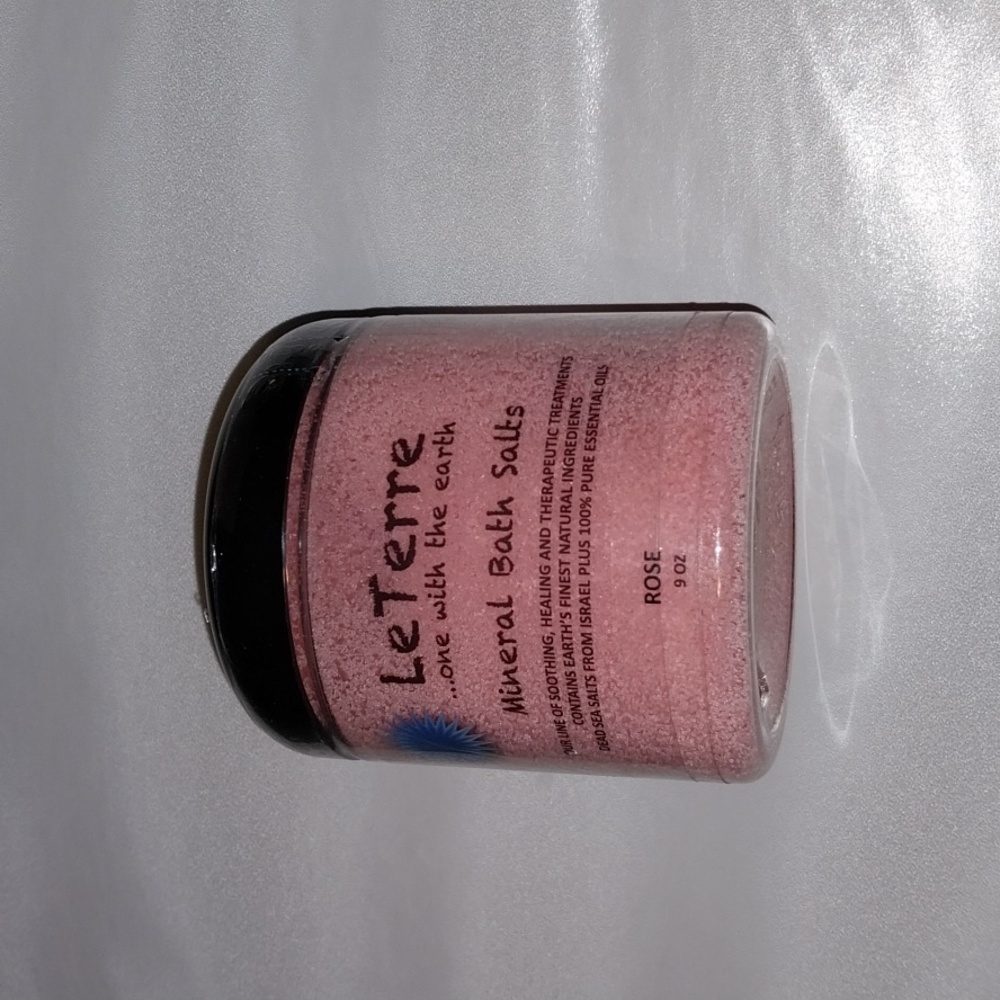 LeTerre Rose Mineral Bath Salts with Pandora Bracelet Charm 9oz